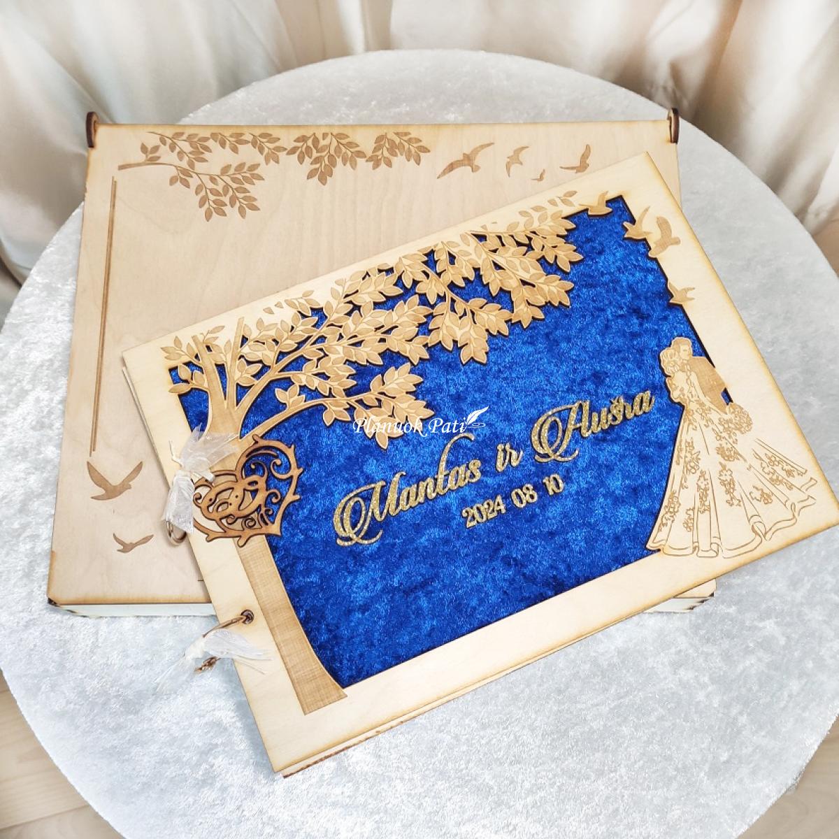 Vestuvių palinkėjimų albumas Įsimylėjėliai prie medžio