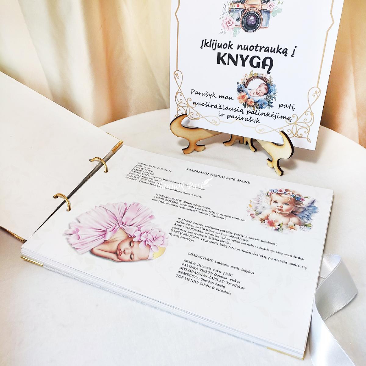 Krikštynų albumas Mėnulio Pasaka