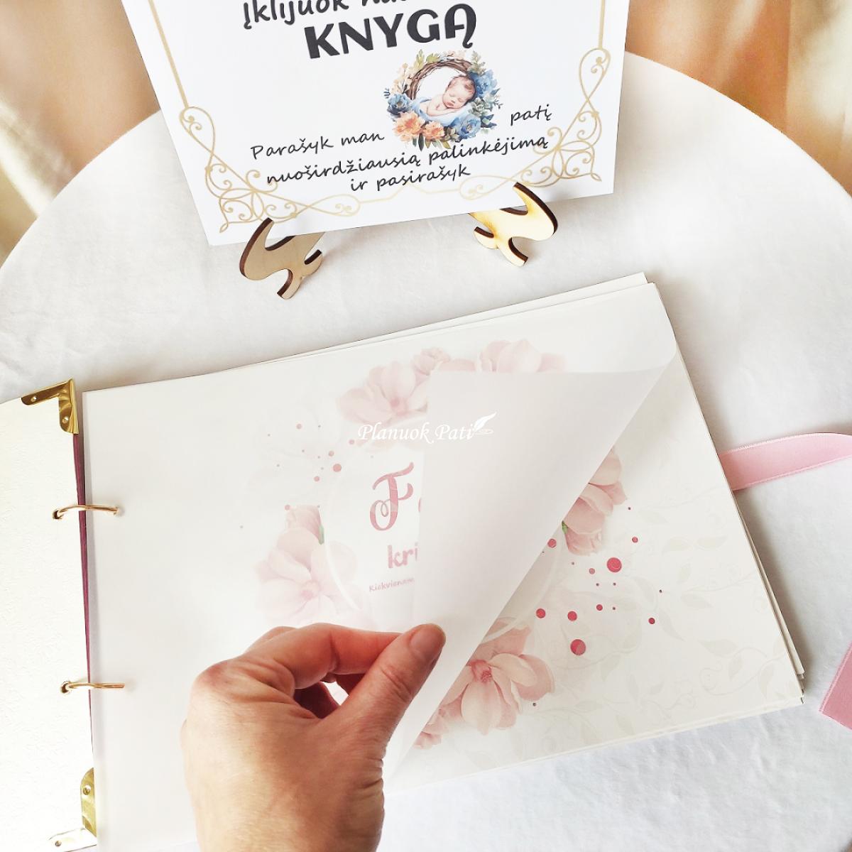 Krikštynų albumas Mėnulio Pasaka