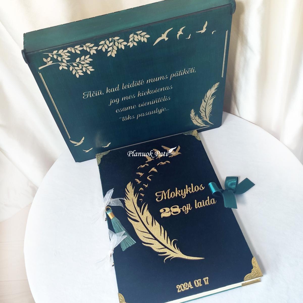 Knyga palinkėjimams personalizuotu viršeliu