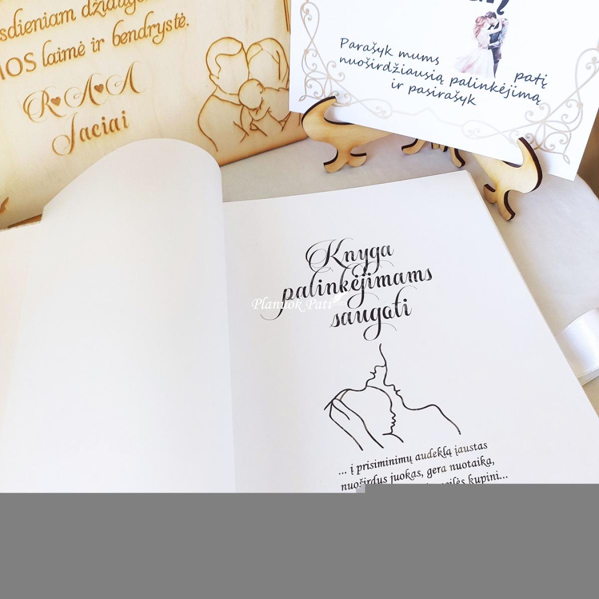 Svečių palinkėjimų albumas Mes trise