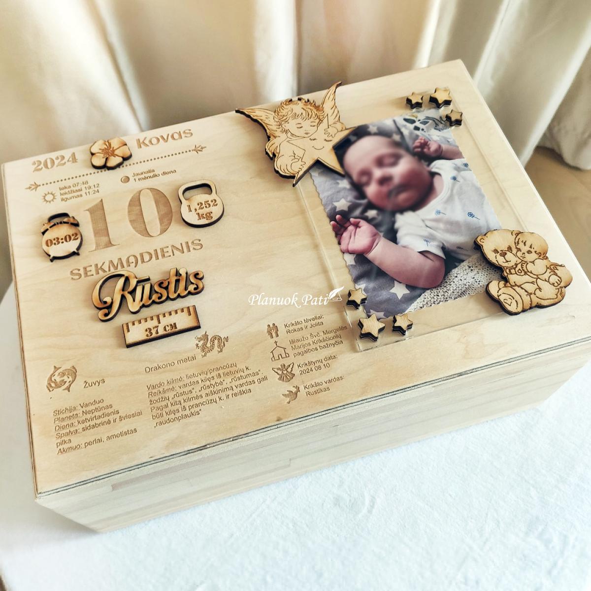 Krikštadėžė su metriku