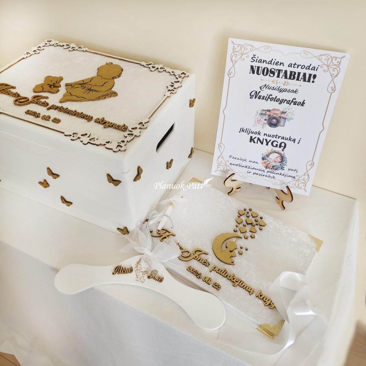 Krikštynų komplektas - krikštadėžė, albumas ir pakabėlė
