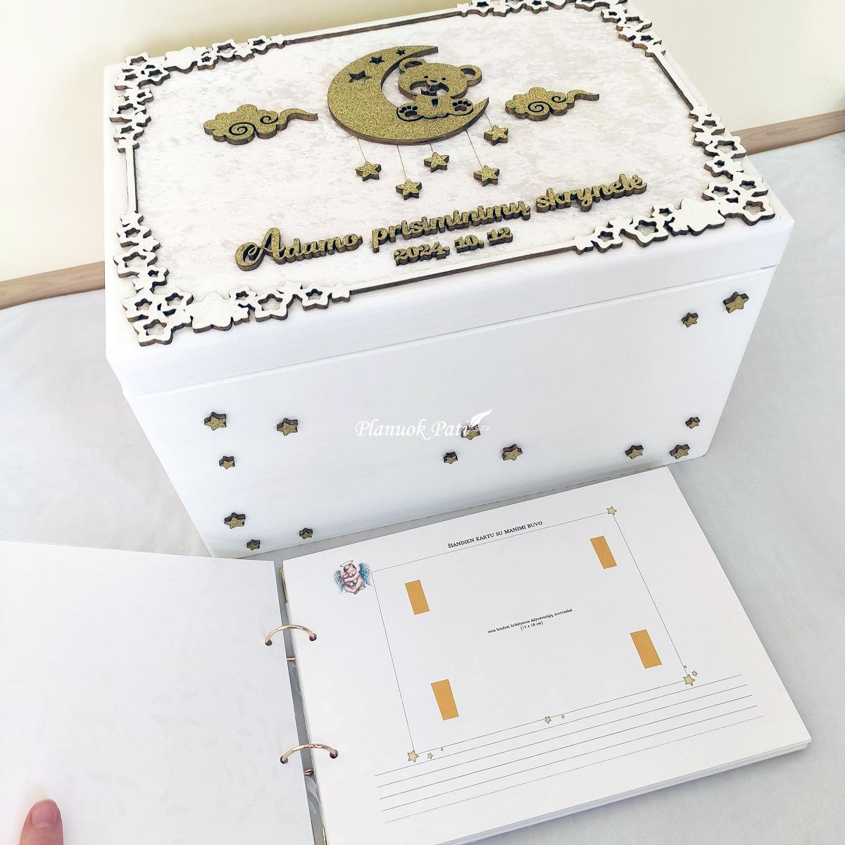 Krikštadėžė ir krikštynų knyga Ant mėnulio krašto