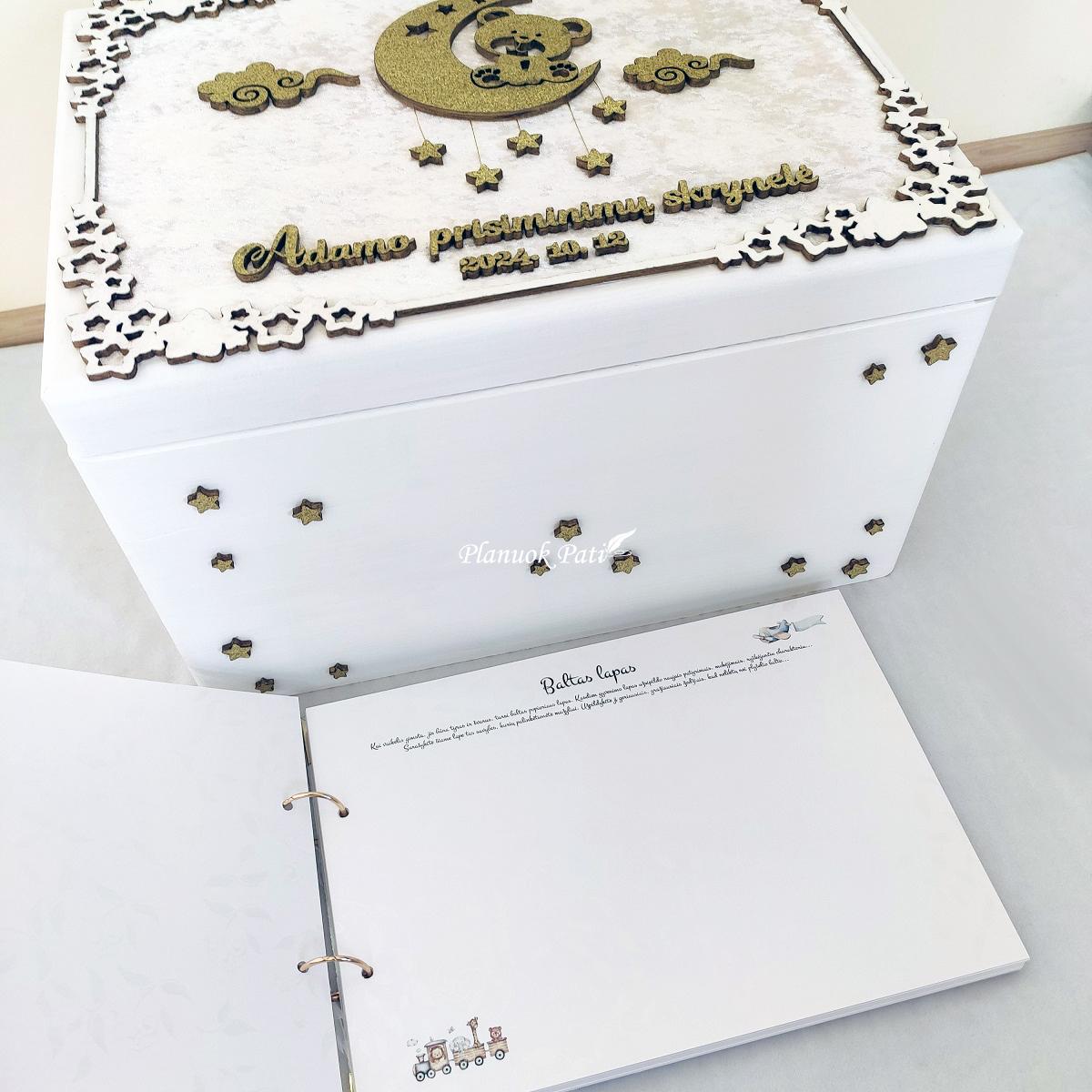 Krikštadėžė ir krikštynų knyga Ant mėnulio krašto