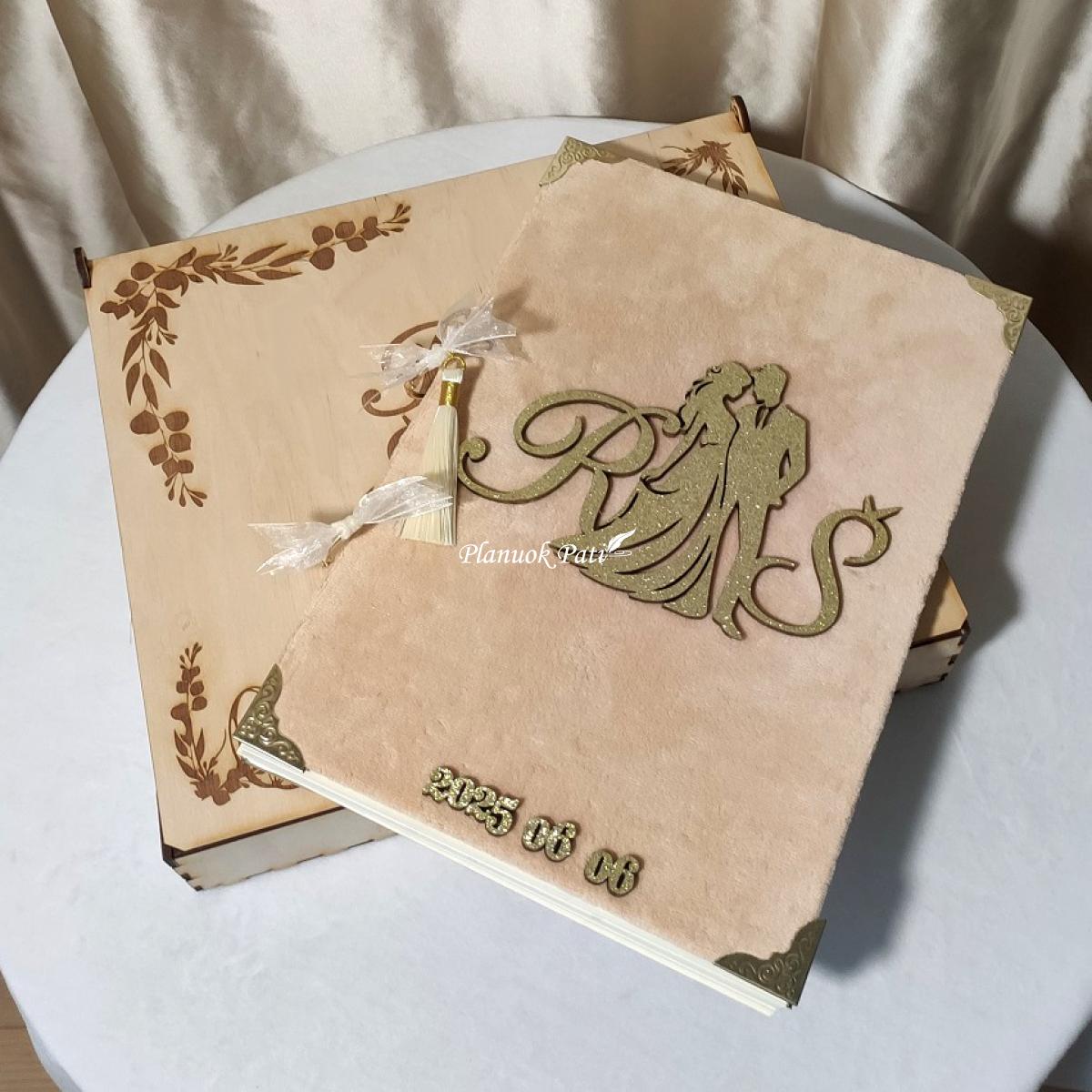 Palinkėjimų knyga vestuvėms Jaunieji