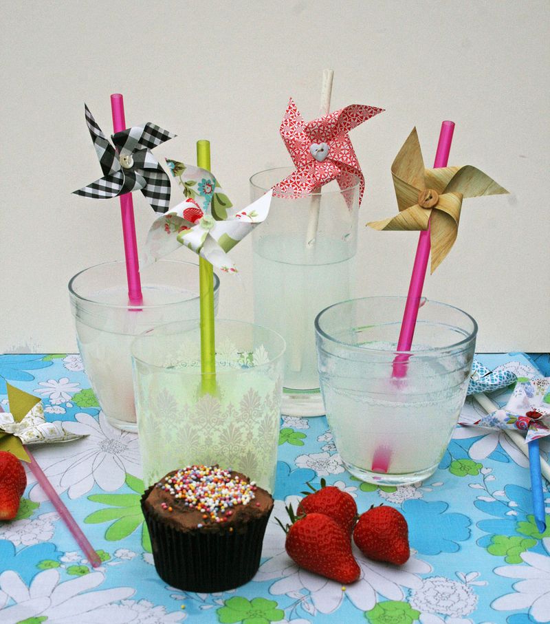 Vėjo malūnėlis šventės dekoravimui