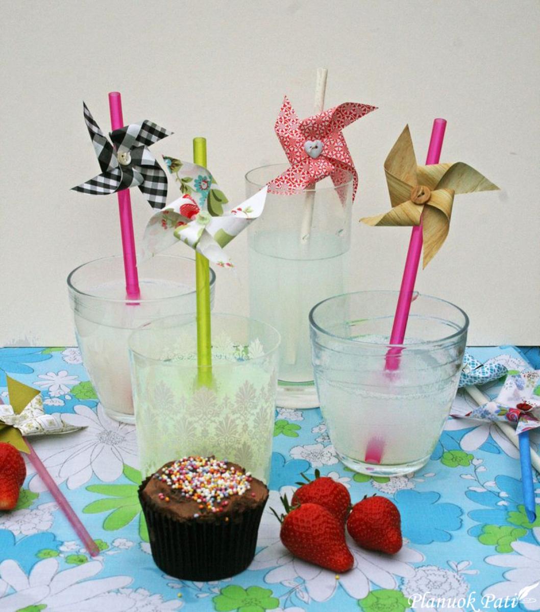 Vėjo malūnėlis šventės dekoravimui