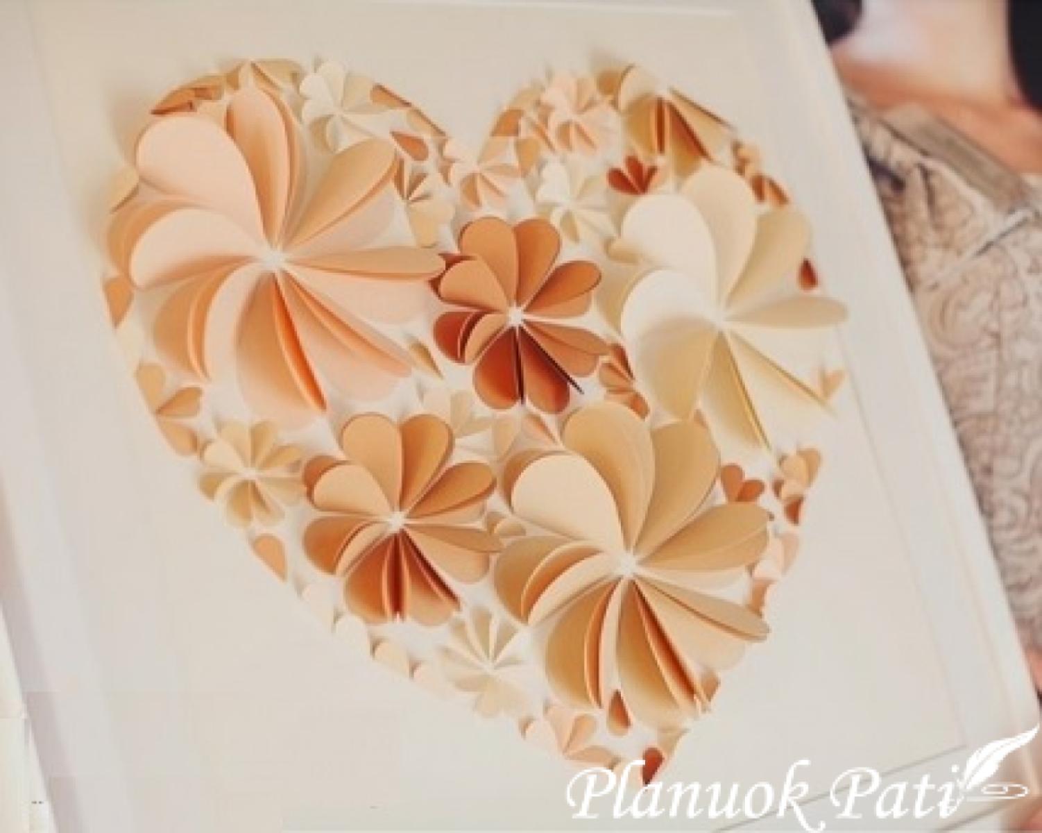 Vietoj svečių knygos - palinkėjimų paveikslas iš širdelių