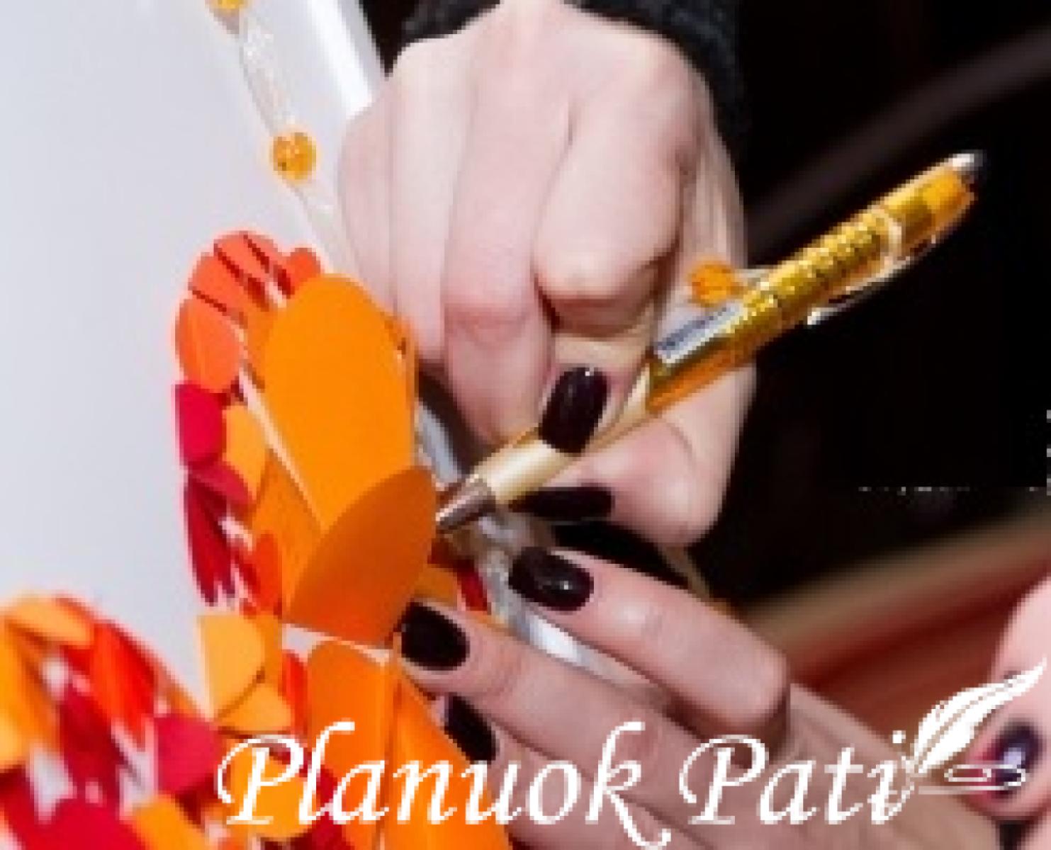 Vietoj svečių knygos - palinkėjimų paveikslas iš širdelių