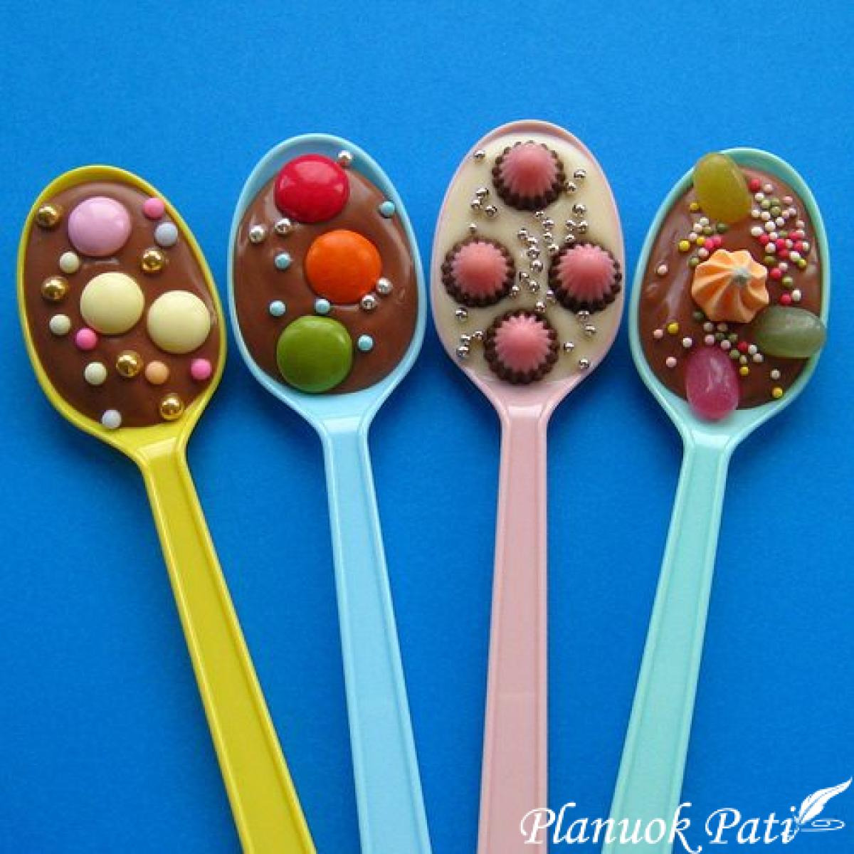 Šokoladiniai šaukštukai smaližiams
