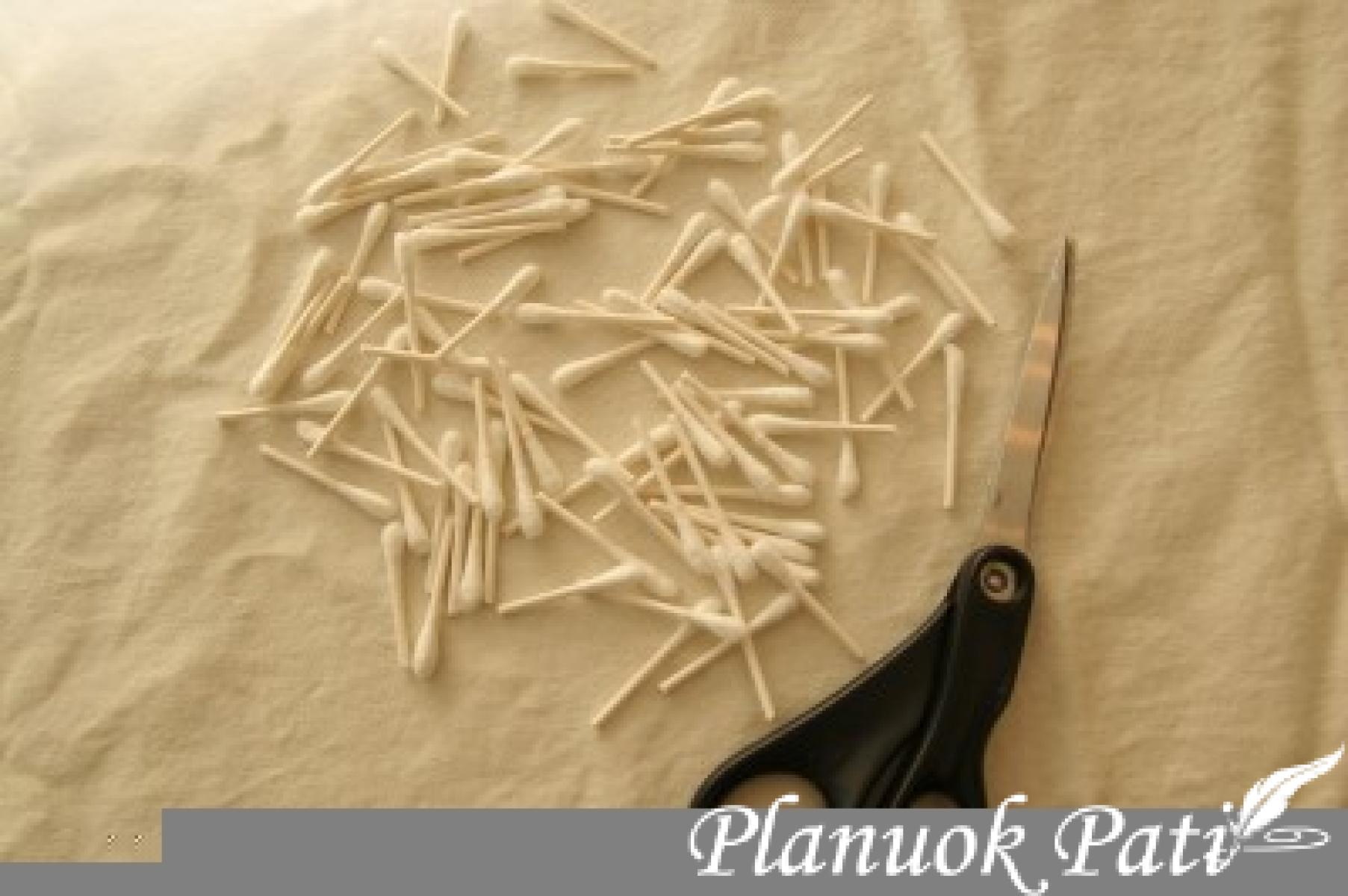 Burbulas iš ausų krapštukų