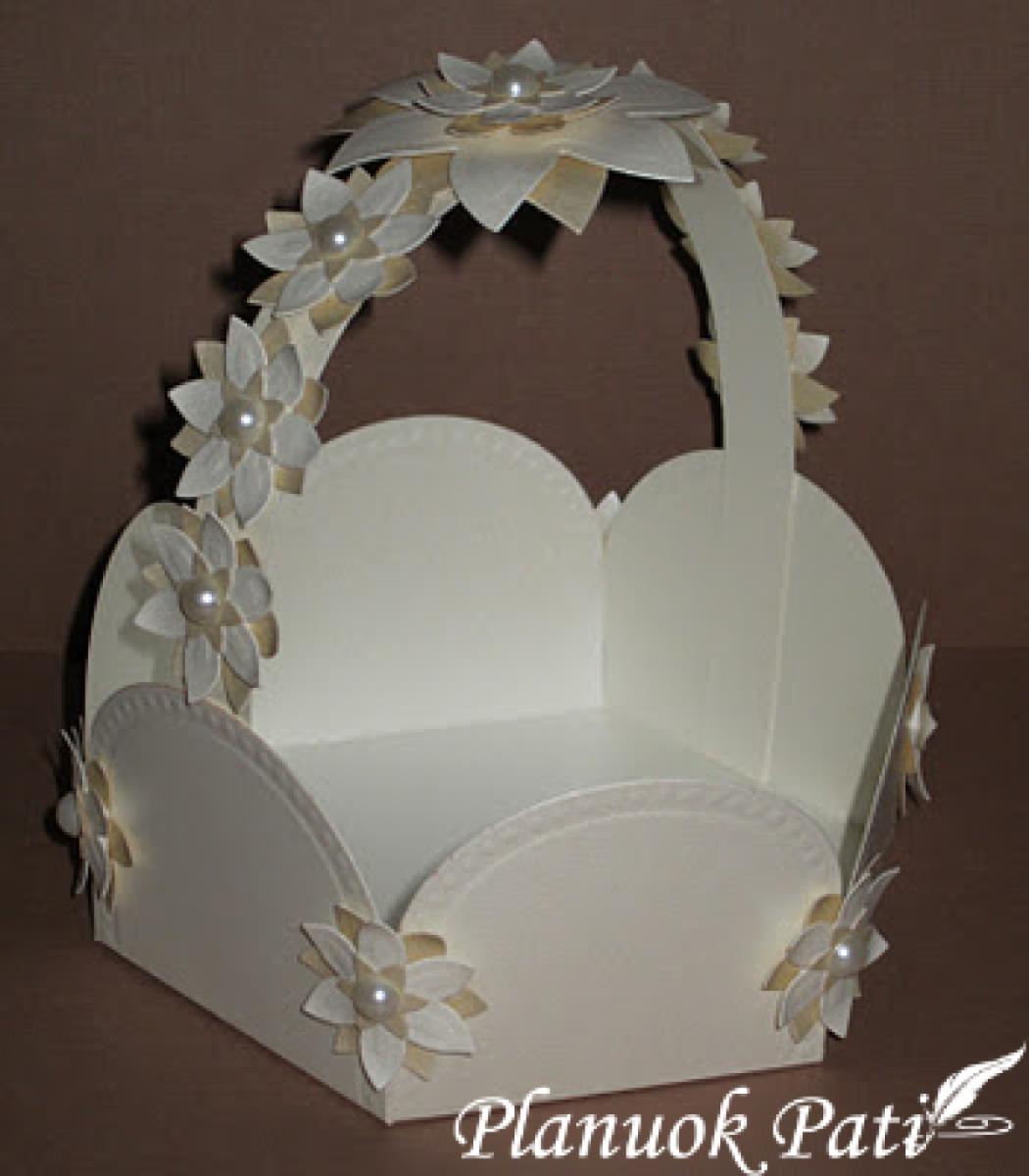 Krepšelis - saldainiams, žiedlapiams ar dovanėlei