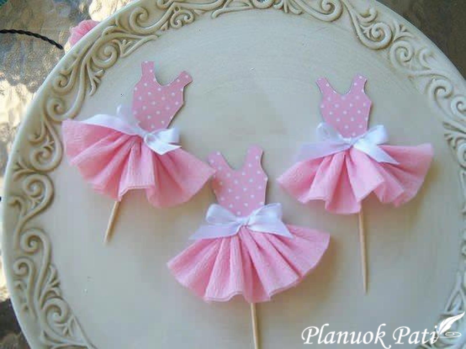 Labai mergaitiški smeigtukai sumuštiniams