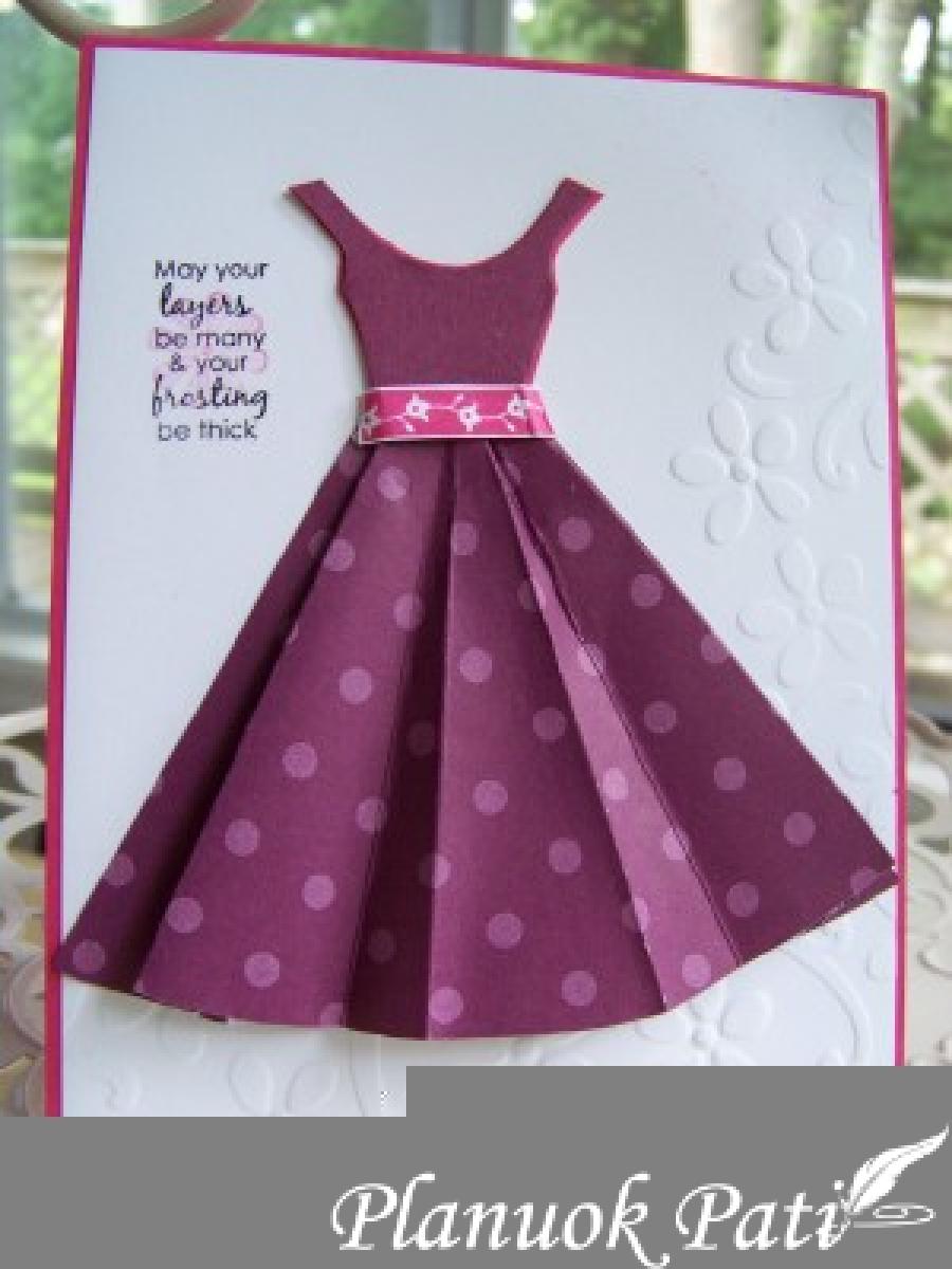 Suknutės formos atvirutė - kvietimas