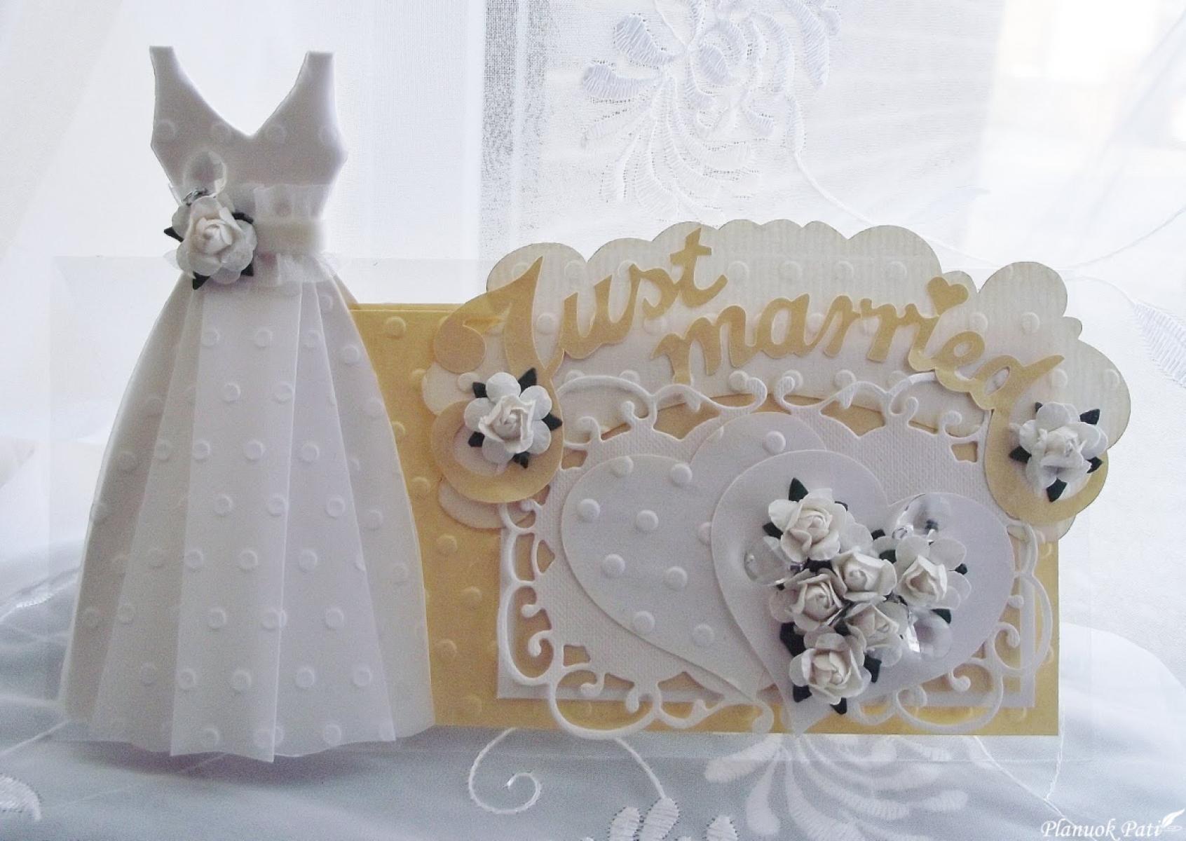 Suknutės formos atvirutė - kvietimas