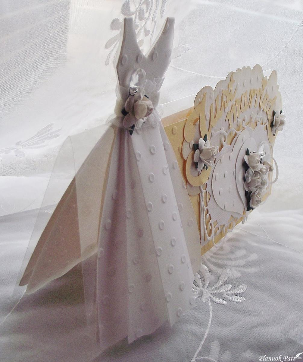 Suknutės formos atvirutė - kvietimas