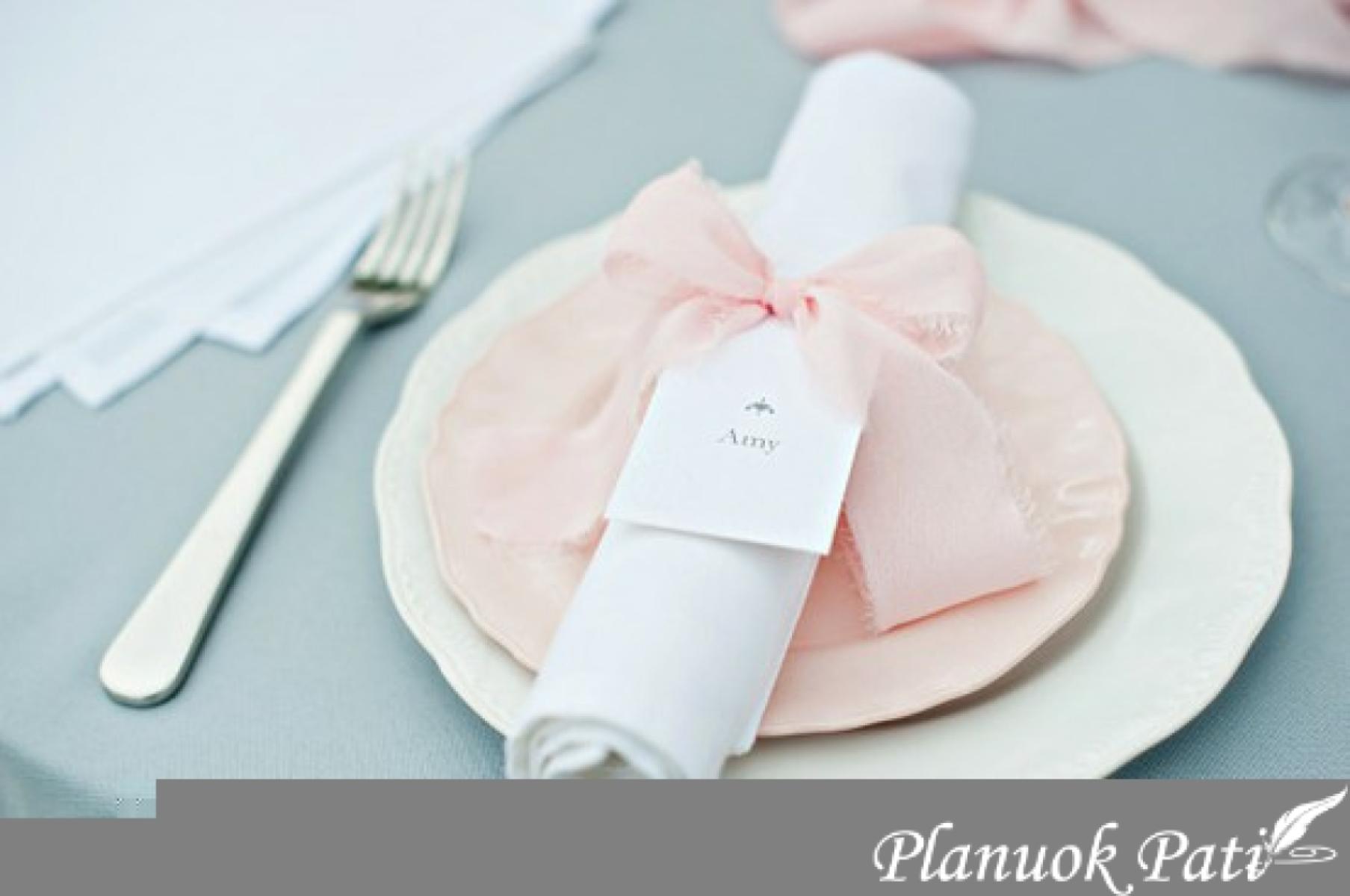 Servetėlės - stalo dekoro elementas