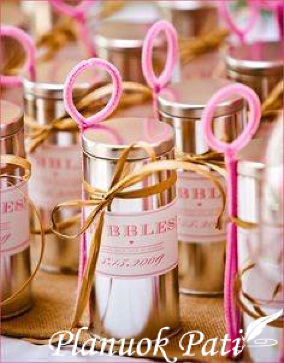 Dovanėlių svečiams idėjos