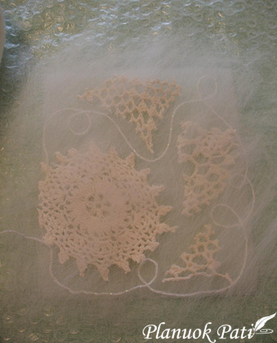 Vilnoniai ažūriniai gaubtai