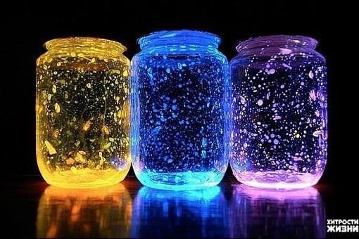 Šviečiantys stiklainiai