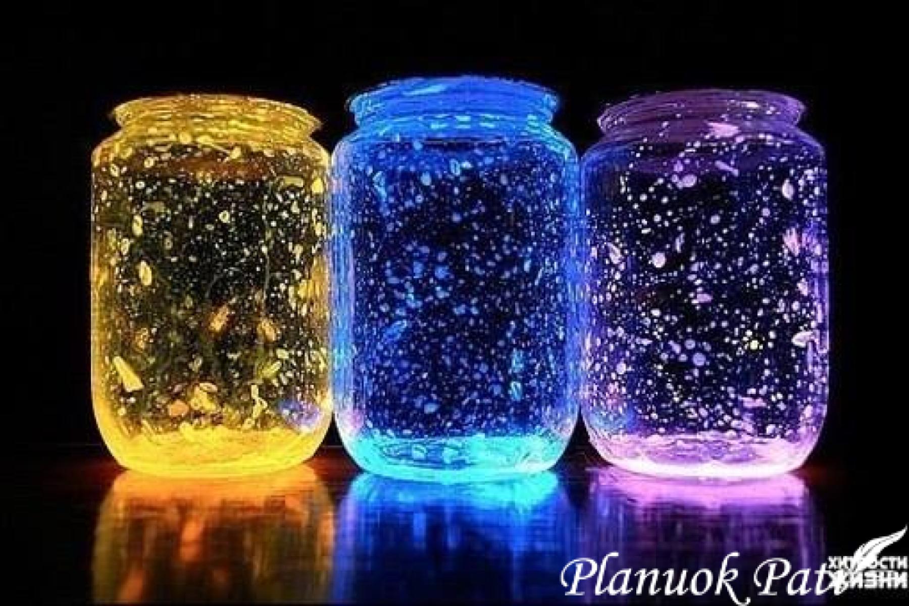 Šviečiantys stiklainiai