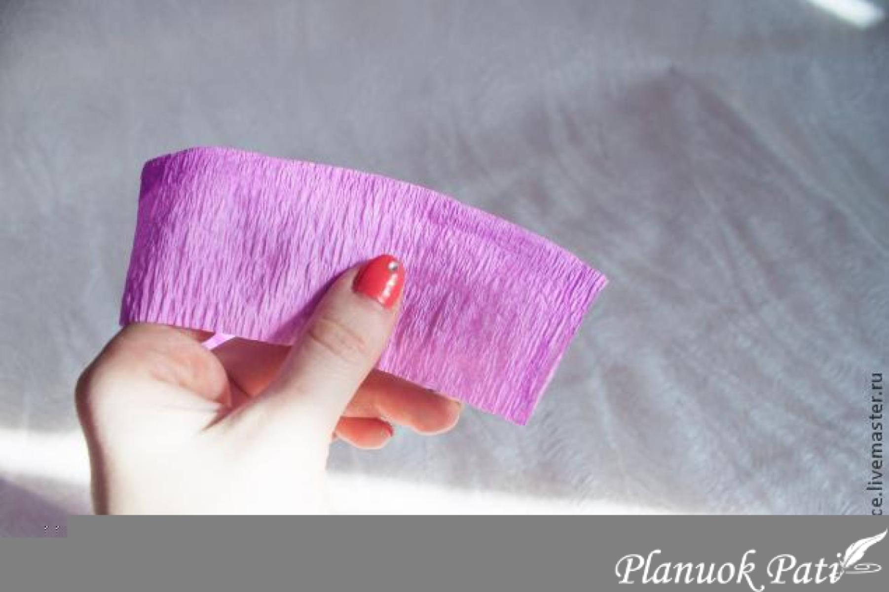 Didelis skaičius iš krepinio popieriaus