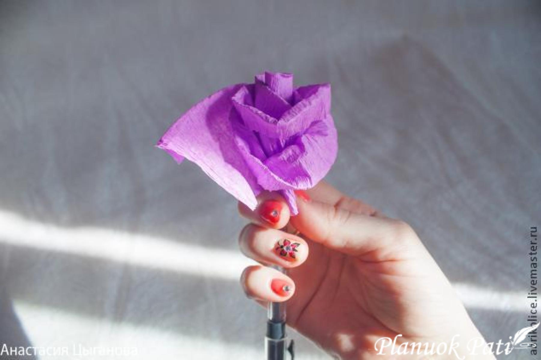 Didelis skaičius iš krepinio popieriaus