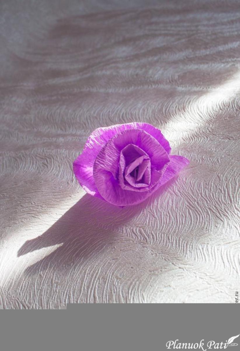 Didelis skaičius iš krepinio popieriaus