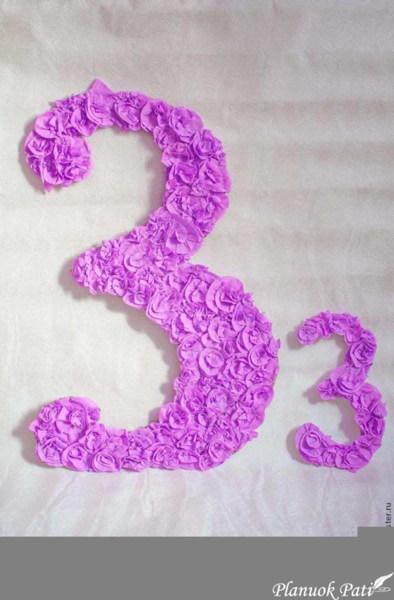 Didelis skaičius iš krepinio popieriaus