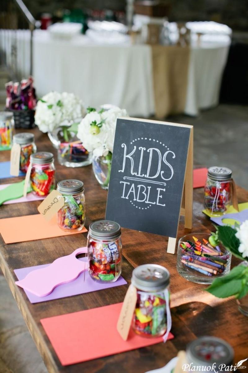 Vaikų stalo dekoracija