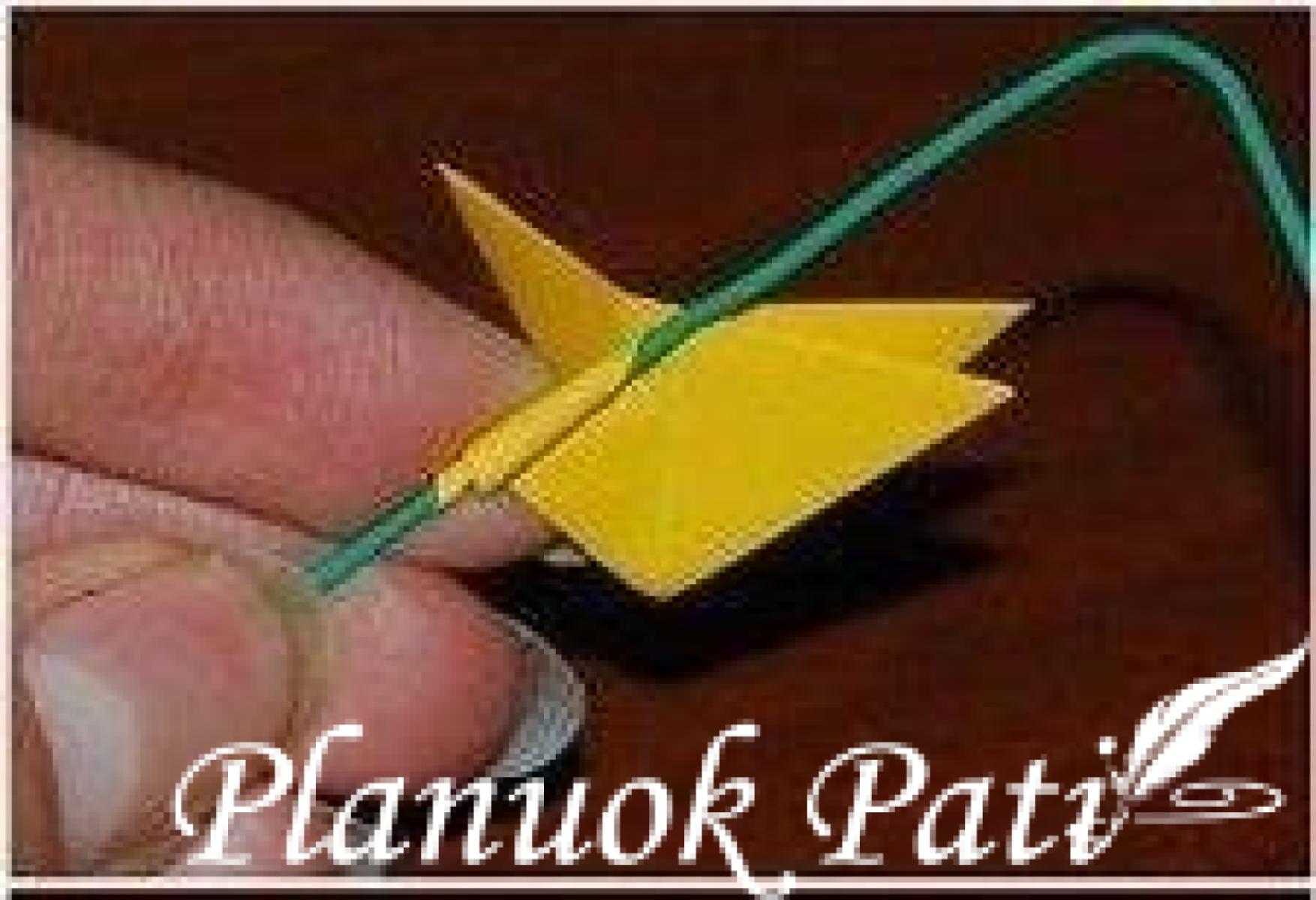 Gėlytės iš popieriaus kvadratėlių