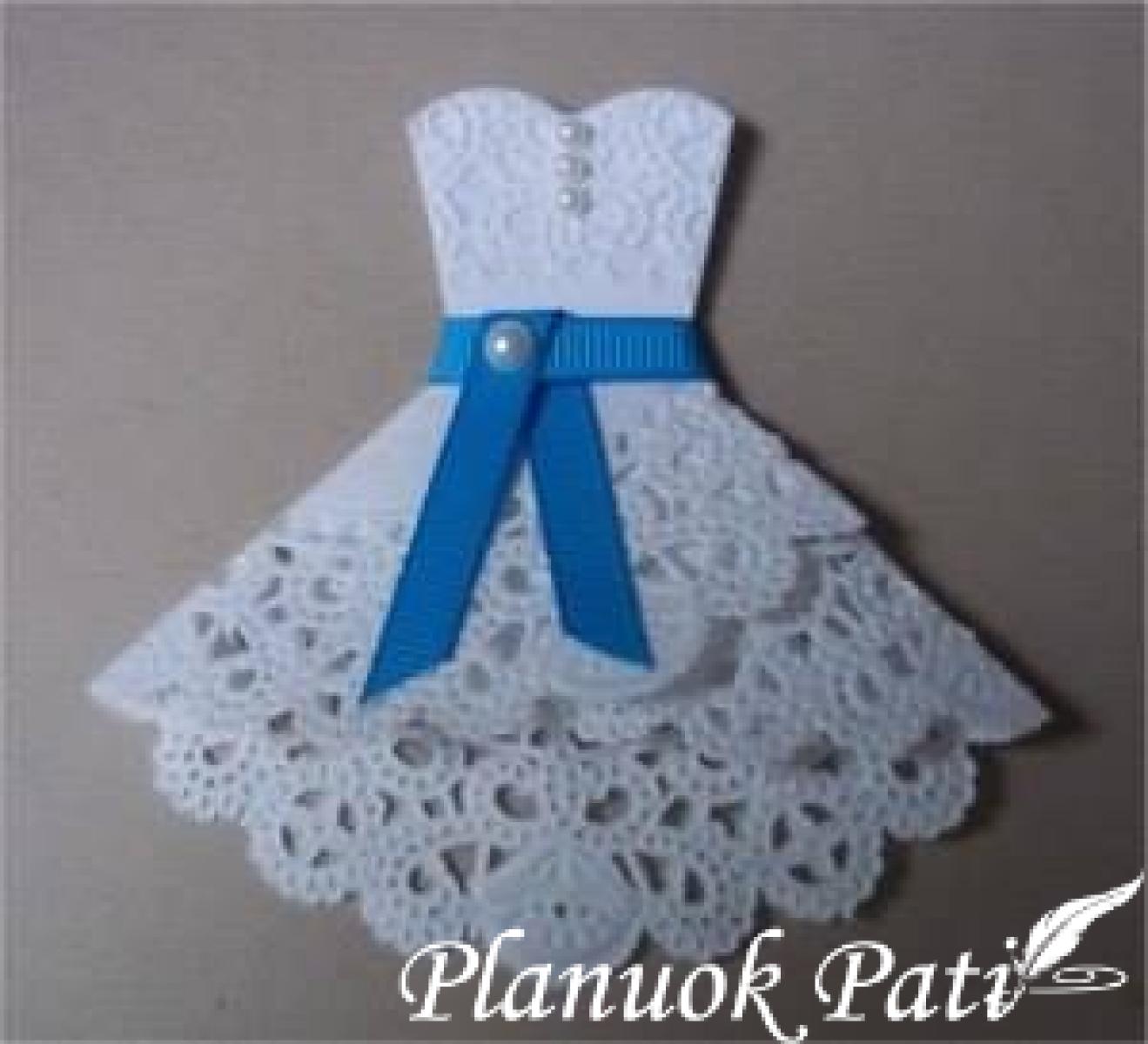 Atvirutė - suknytė iš ažūrinės servetėlės
