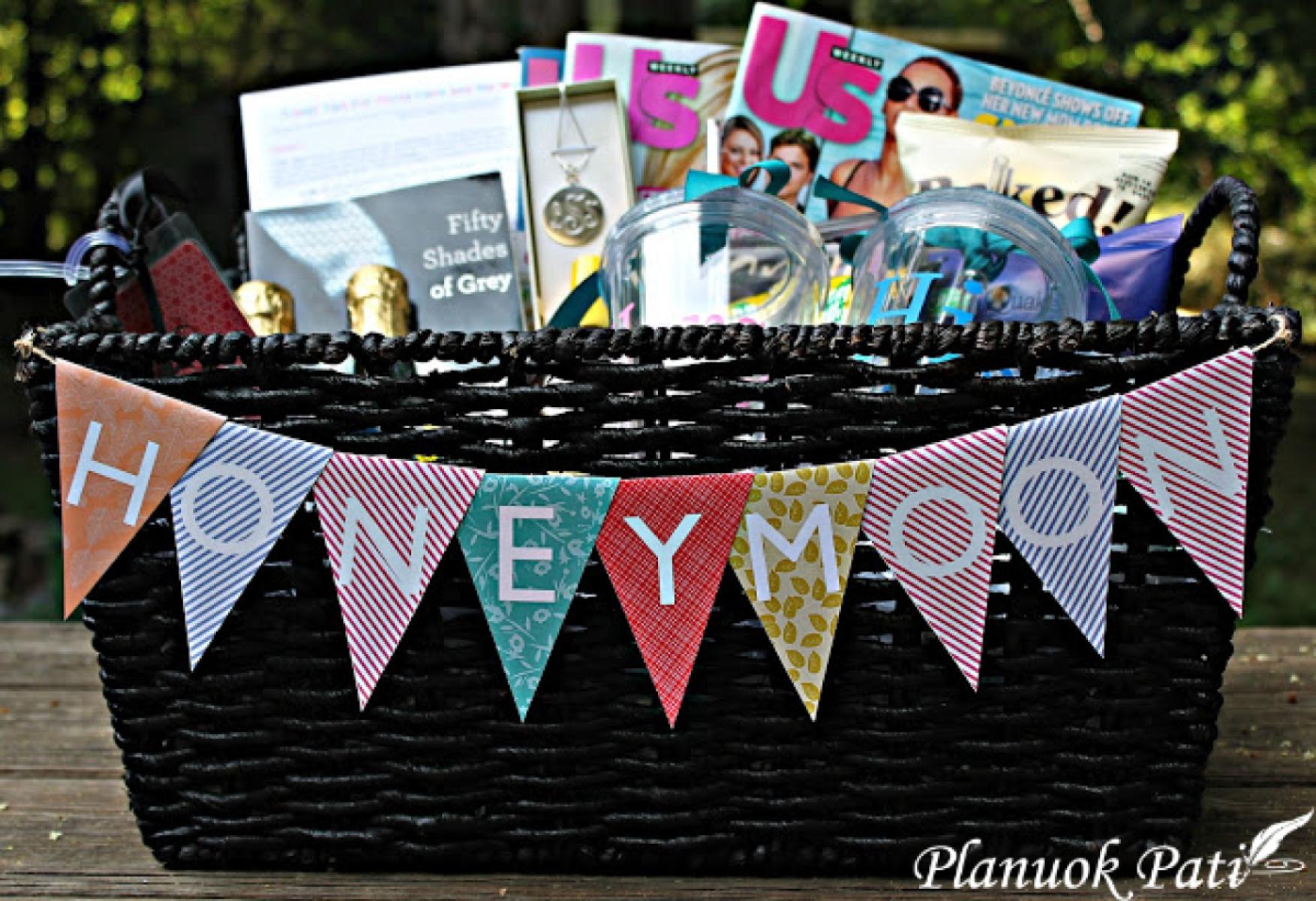 Krepšelis medaus mėnesiui