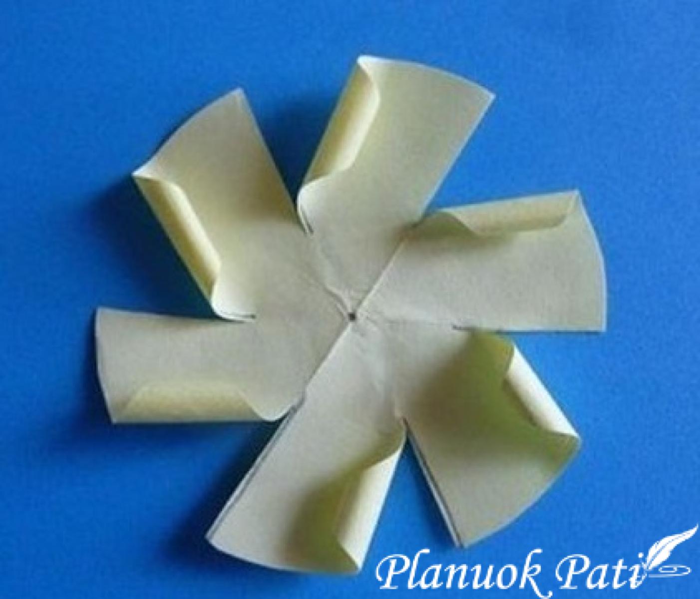 Gėlytė iš popieriaus