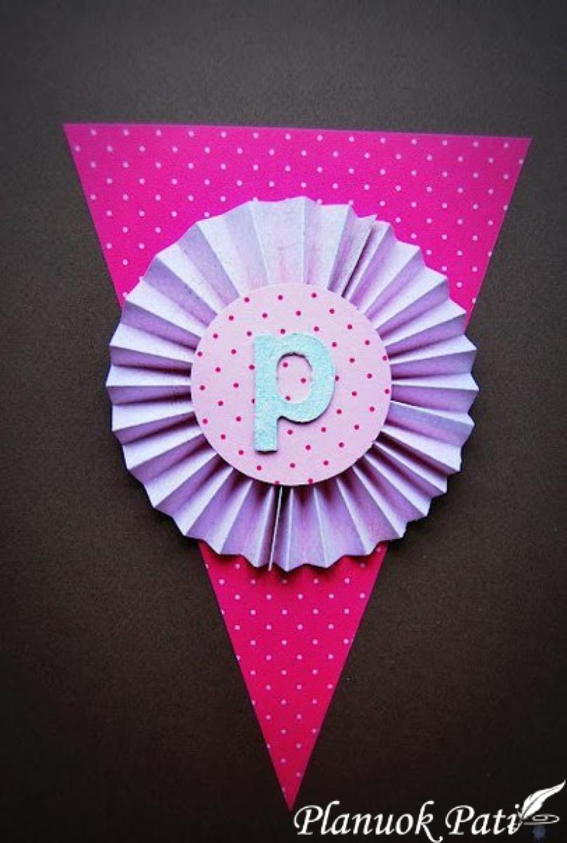 Girlianda su raidėmis