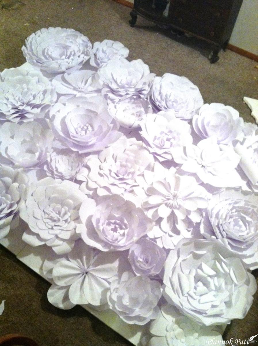 Kaip pasidaryti milžiniškų gėlių sieną kuo pigiau