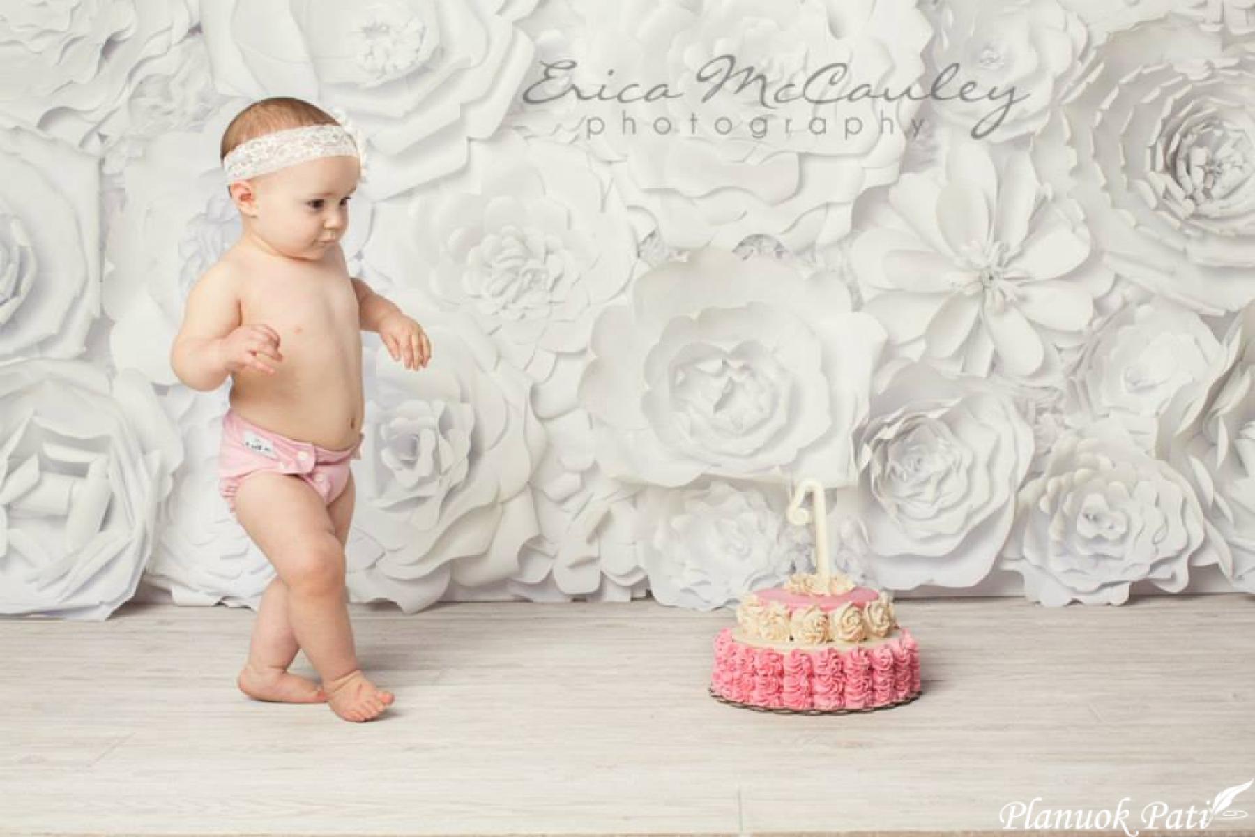 Kaip pasidaryti milžiniškų gėlių sieną kuo pigiau