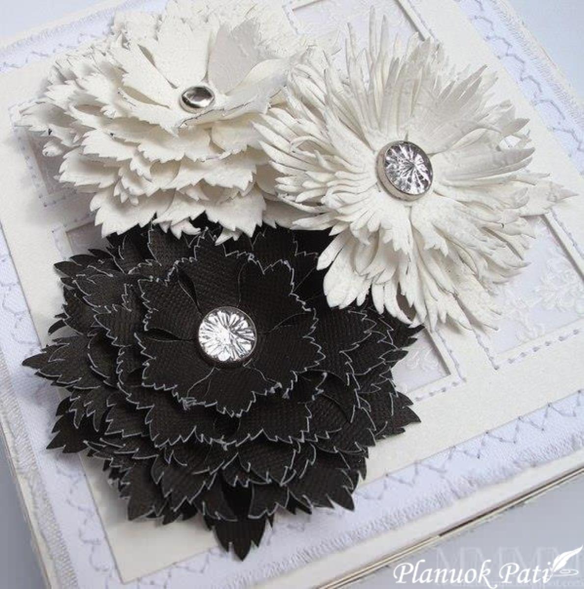 Gėlės iš popieriaus, odos ar kitos medžiagos