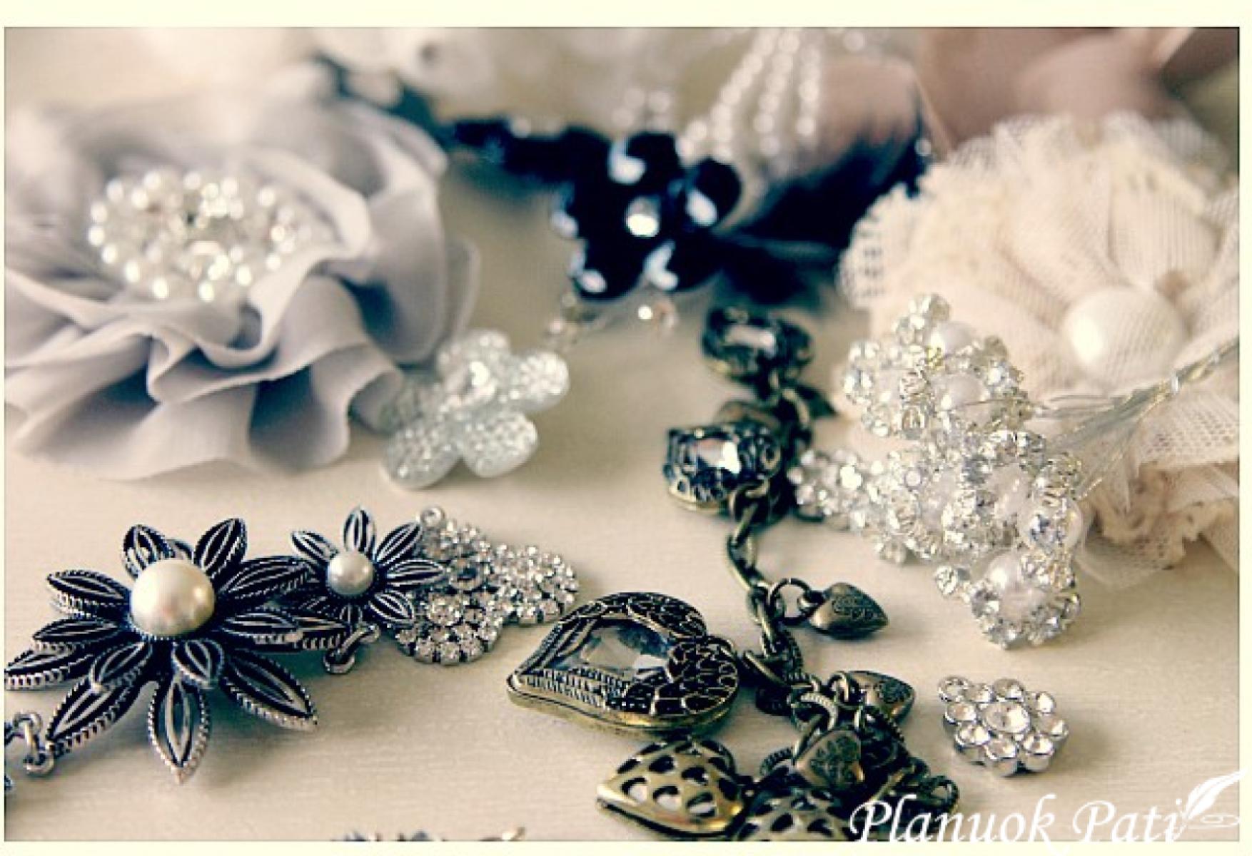 Puokštė iš karoliukų