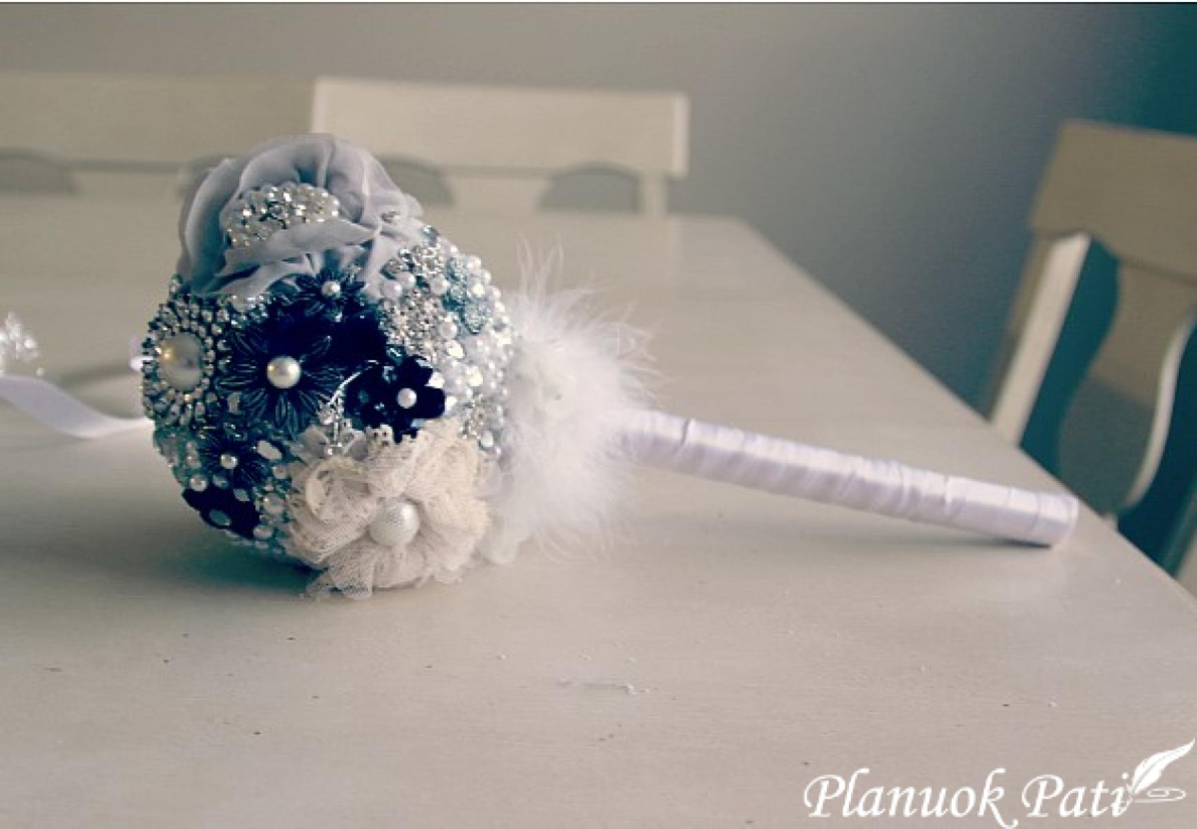 Puokštė iš karoliukų