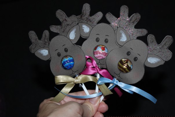 Šventinis saldainio įpakavimas