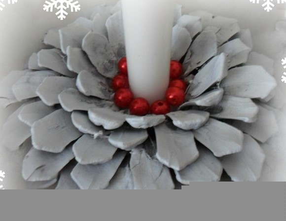 Žvakidė iš kankorėžių