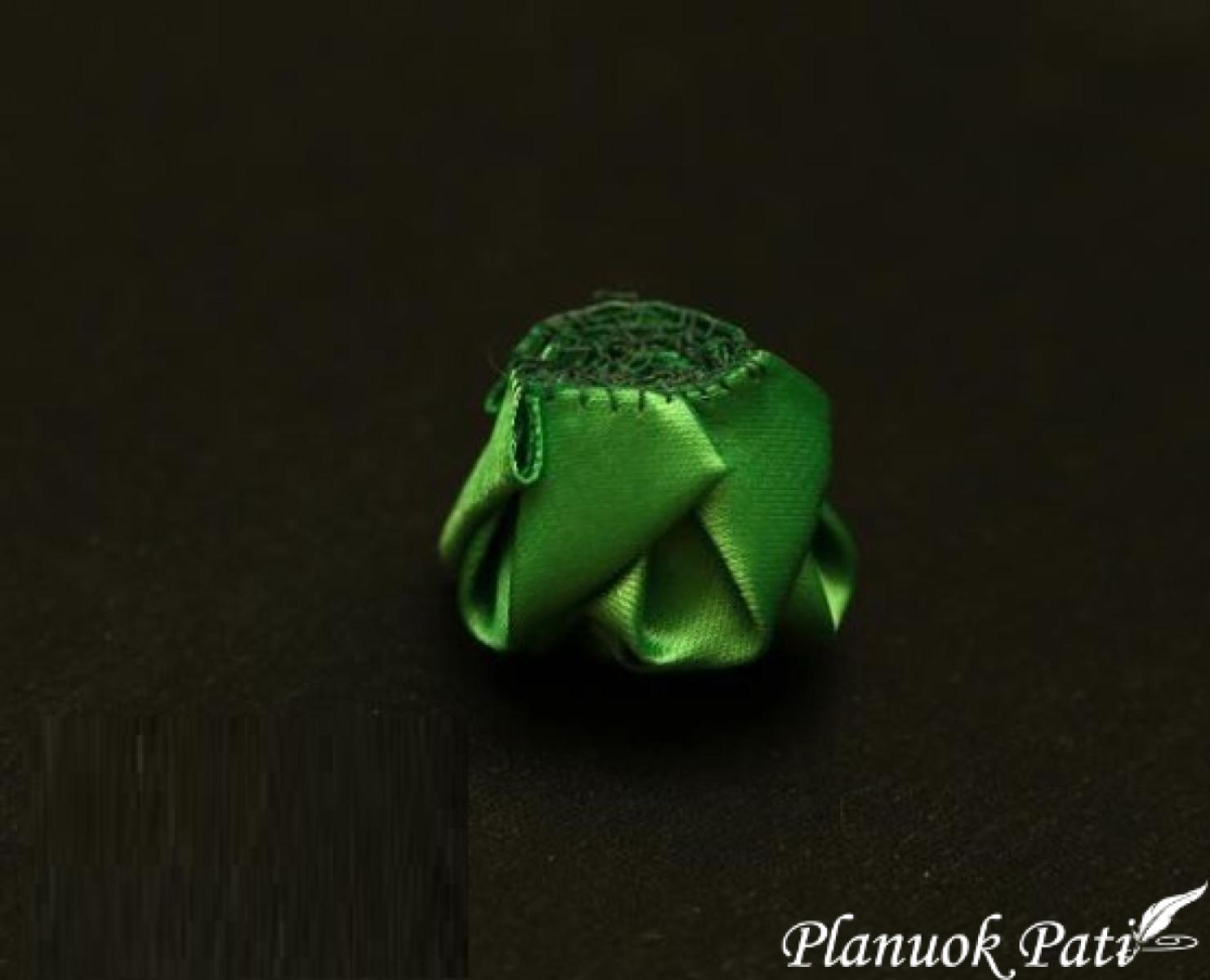 Rožytė iš kaspino