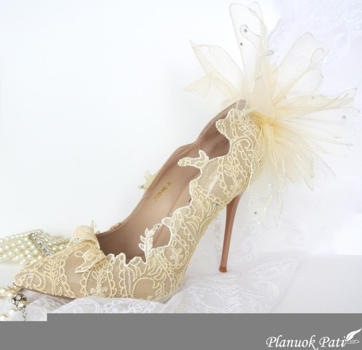 Vestuvinių batelių dekoras