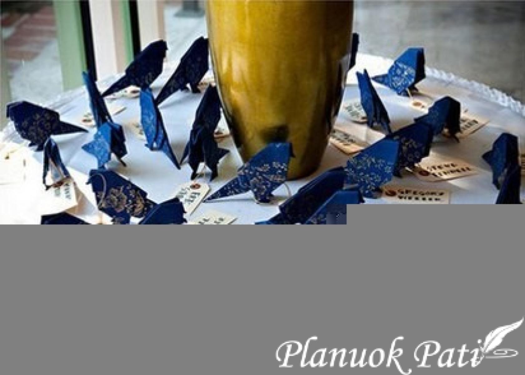 Origami paukštelis vardo kortelei