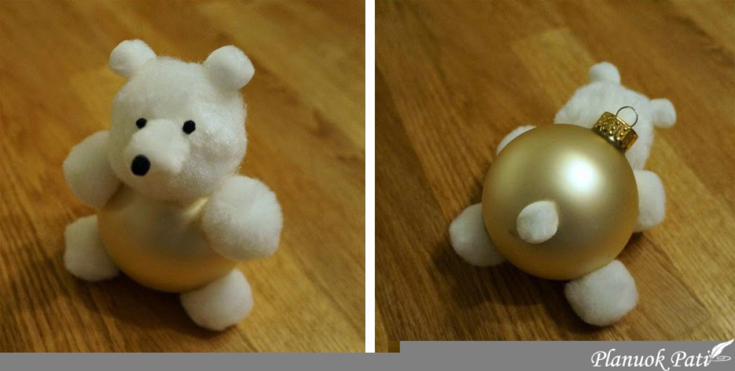 Kalėdinis žaisliukas - meškutis