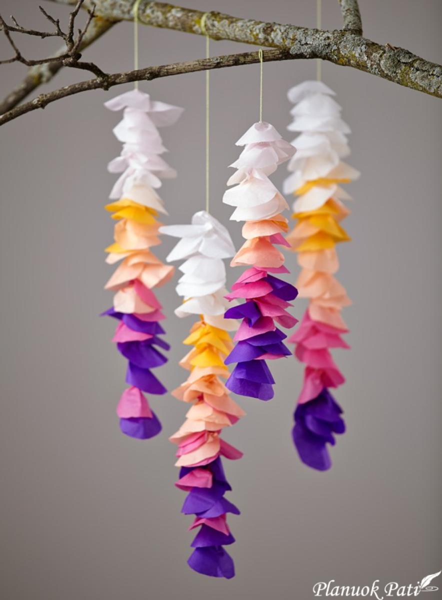 Dekoracija iš popierinių servetėlių - žiedlapiai