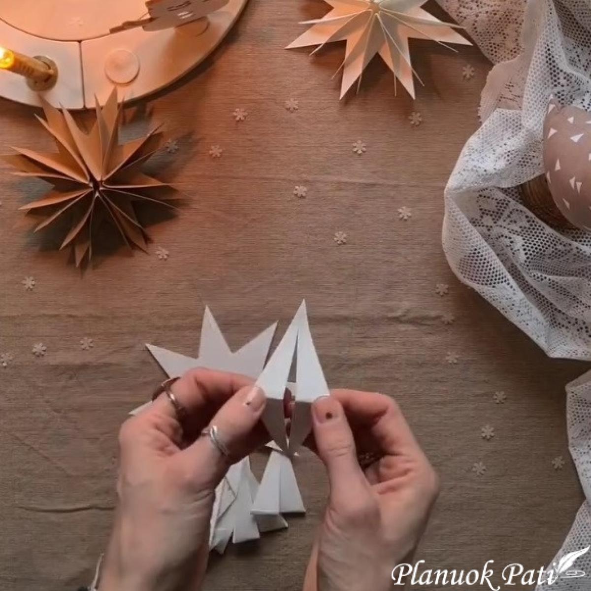Kalėdinės žvaigždės iš popieriaus