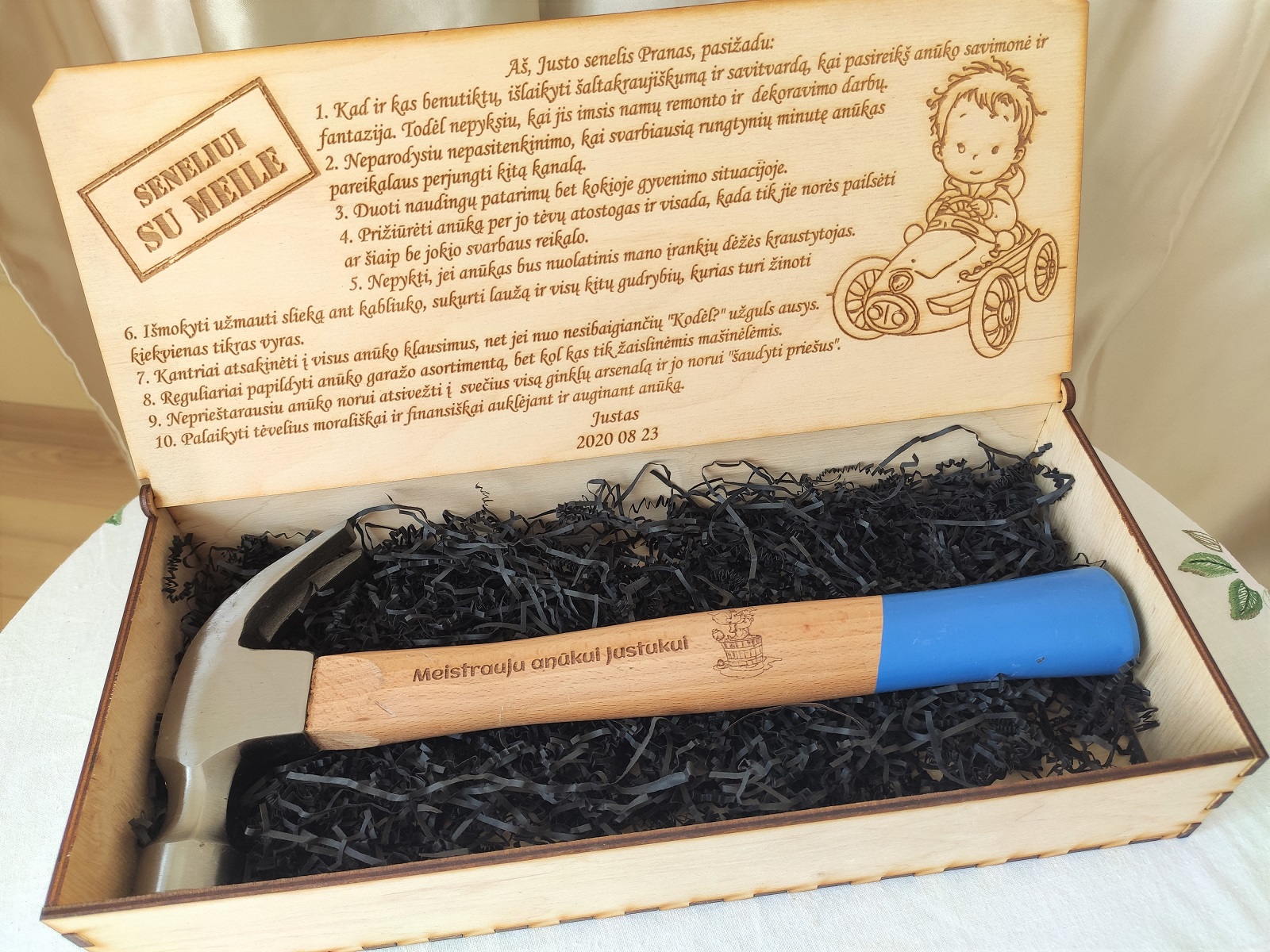 Įsakymai močiutei ir seneliui